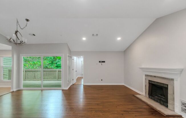 3 beds, 2 baths, $2,800