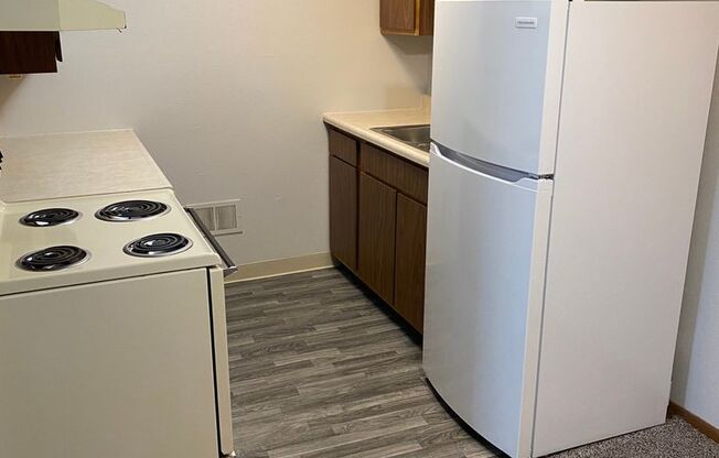 1 bed, 1 bath, 580 sqft, $650, Unit 1450-01