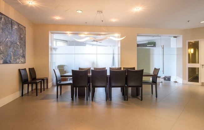 2 beds, 1.5 baths, 769 sqft, $3,000, Unit 612