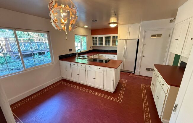 Beautiful 3bd/2ba Single Family Home near Franklin Park!