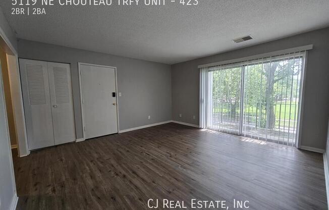 5119 NE CHOUTEAU TRFY