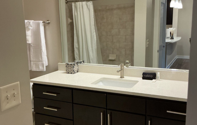 1 bed, 1 bath, $4,440, Unit 214