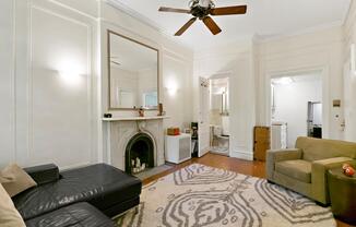 332 W 46 ST