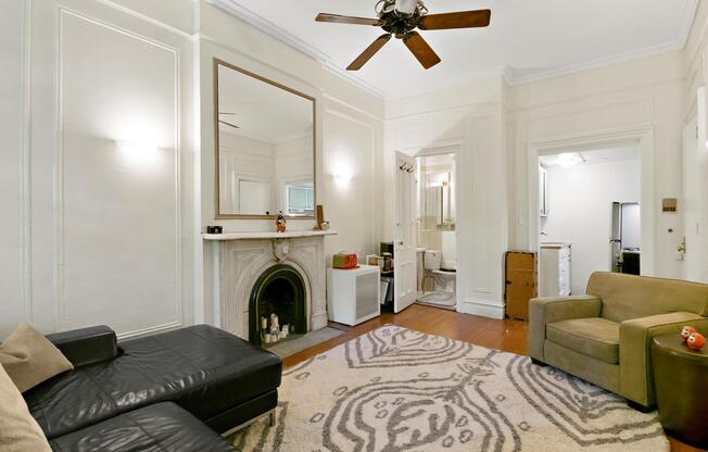 332 W 46 ST