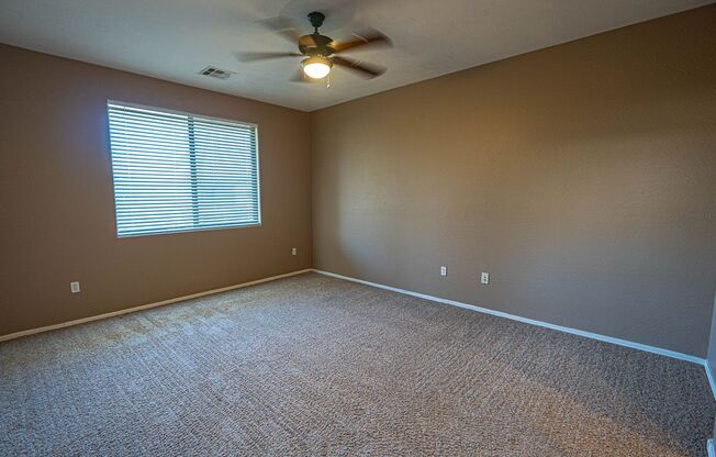 3 beds, 2 baths, $2,200, Unit # 2086