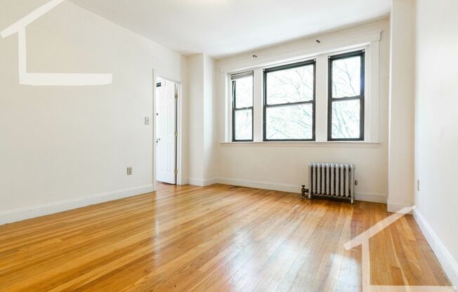 Conveniently Located, Spacious Apt w Ht & HW Inc.  Near B and C lines!