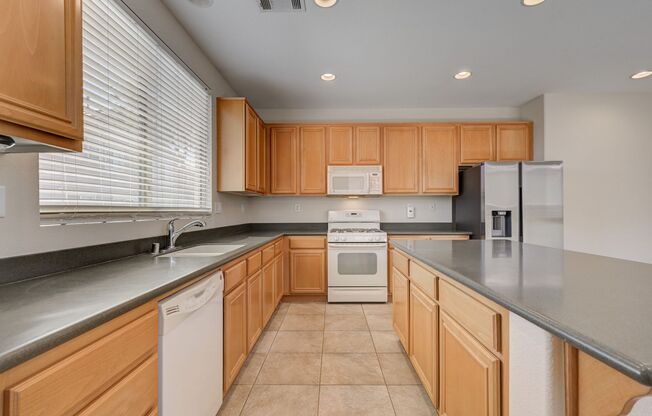 3 beds, 2 baths, $1,795