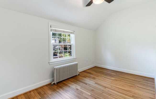 3 beds, 2.5 baths, $5,228