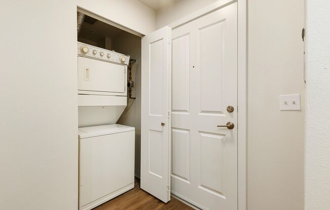 1 bed, 1 bath, 593 sqft, $1,795, Unit 206