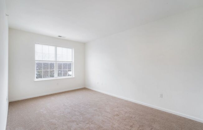 2 beds, 2 baths, 1,033 sqft, $2,230, Unit 3301
