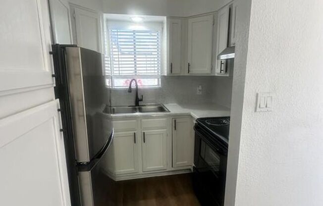 1 bed, 1 bath, 632 sqft, $895, Unit 03