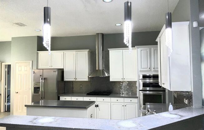 Beautiful 4 bedroom home ready for new tenants. Great for entertaining with a party pool and a cover patio.