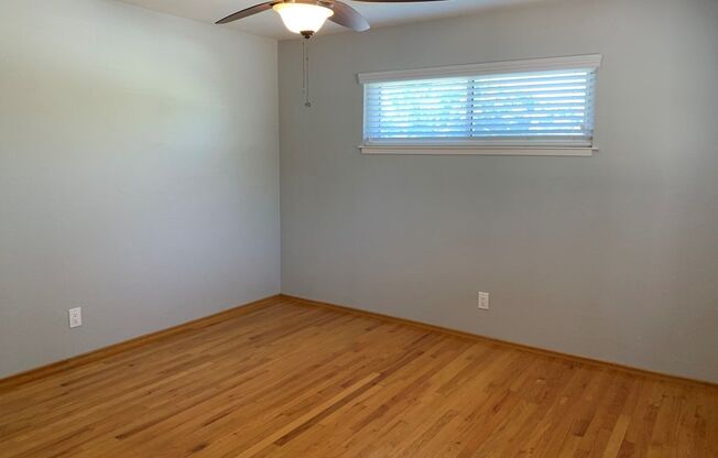 Spacious 4 Bedroom 2 Bath Santa Clara Home w/Covered Patio and Yard