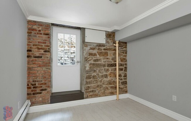 2 beds, 1.5 baths, $5,495, Unit A