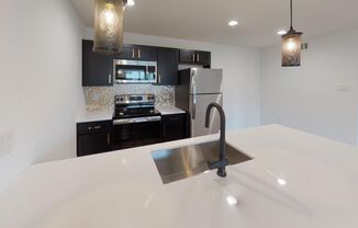 2 beds, 1 bath, 912 sqft, $1,350, Unit 2205