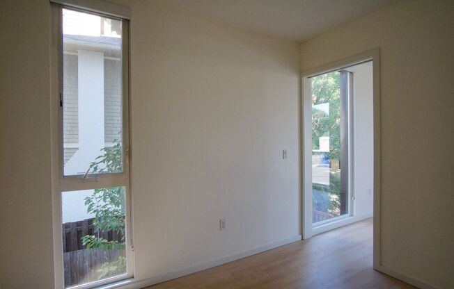 2 beds, 1 bath, $1,945, Unit 205