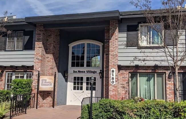 1 Bedroom-1 Bathroom Single Story Condo in the La Mesa Village