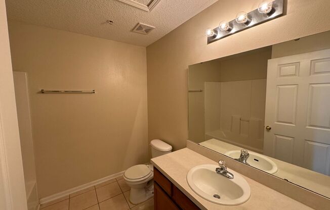 2 beds, 2 baths, $1,099