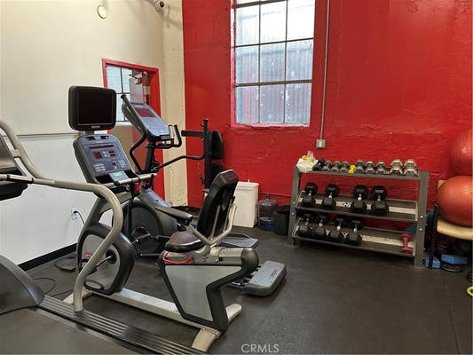 Studio, 1 bath, 700 sqft, $2,200