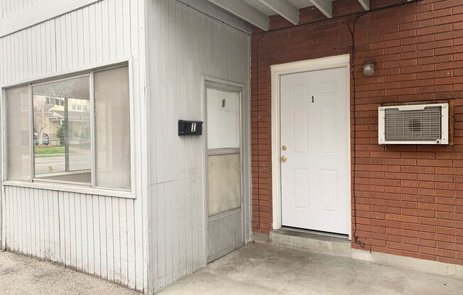 Two bedroom apt, Salt Lake City; 1,000 sq ft;Covered Parking
