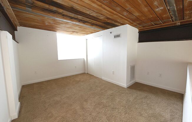 1 bed, 1 bath, 1,000 sqft, $1,695, Unit Unit 6-137