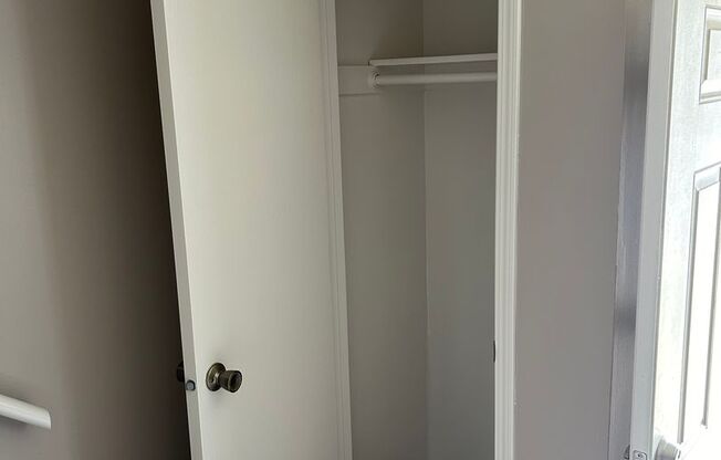 2 beds, 1 bath, 869 sqft, $1,159, Unit 12716S