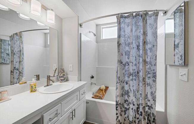 2 beds, 2 baths, 1,052 sqft, $1,605