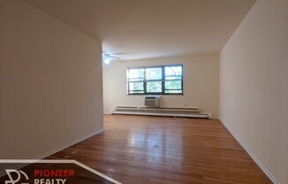 660 W Wrightwood Ave