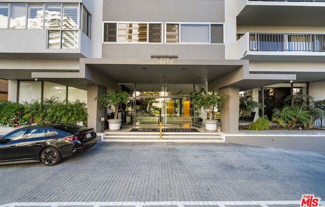 2 beds, 2 baths, 1,410 sqft, $6,500, Unit 5G