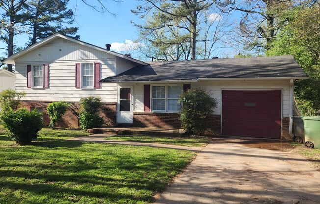 4 BR / 2.5 BA Single family home