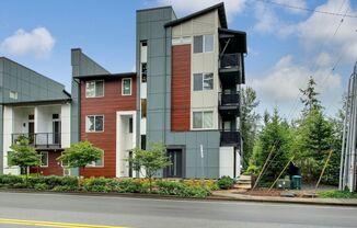 Stunning Modern Townhome in Sammamish!