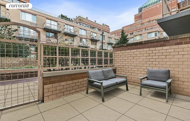 Studio, 1 bath, 400 sqft, $3,000, Unit 2QQ