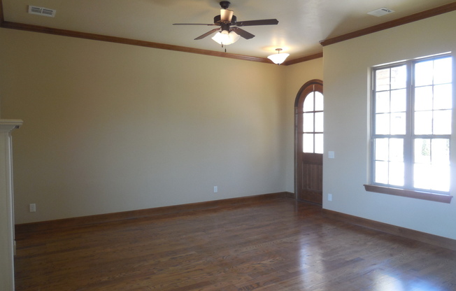 3 beds, 2 baths, $1,950