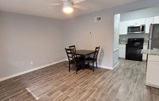 2 beds, 1 bath, 700 sqft, $1,200