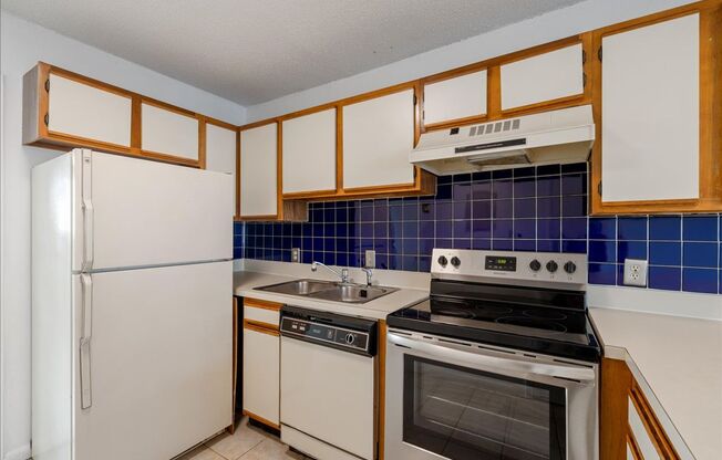 1 bed, 1 bath, $999, Unit 262