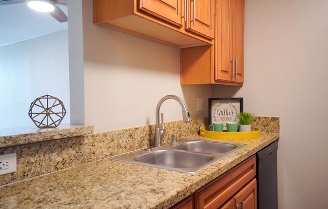 2 beds, 2 baths, 1,150 sqft, $2,800, Unit 21