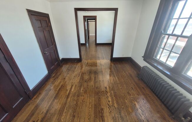 2 beds, 1 bath, $1,050, Unit 1534-6