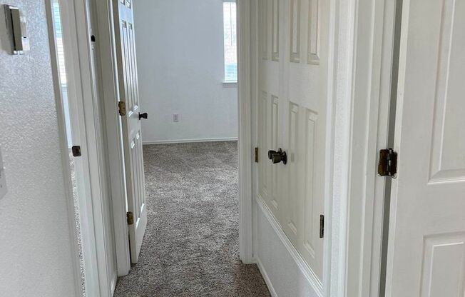2 beds, 2 baths, $1,725, Unit UNIT 4702