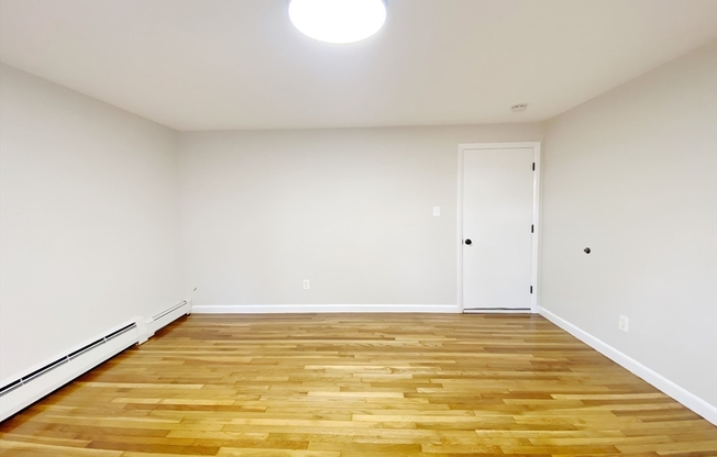 2 beds, 1 bath, 1,000 sqft, $2,400, Unit 1