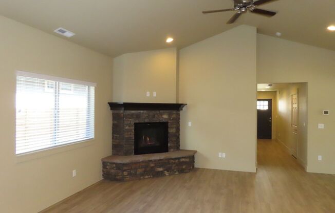 3 beds, 2 baths, $2,795