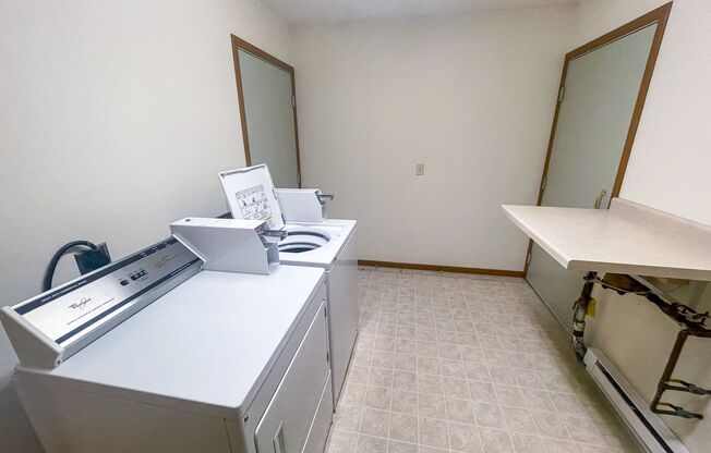 1 bed, 1 bath, 900 sqft, $950