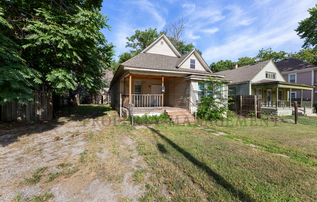1329 N WELLINGTON PL