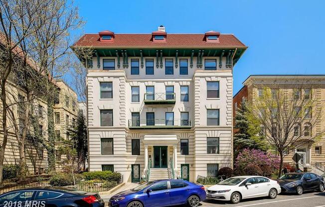 Great Terrace Level 1BD/1BA in Heart of Adams Morgan, NW DC