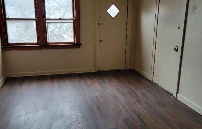 Spacious 2-Bedroom Lower Duplex