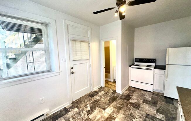 1 bed, 1 bath, 1,500 sqft, $950, Unit 2710 A