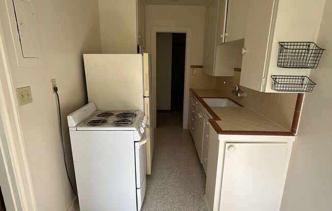 1 bed, 1 bath, 710 sqft, $1,775, Unit 102