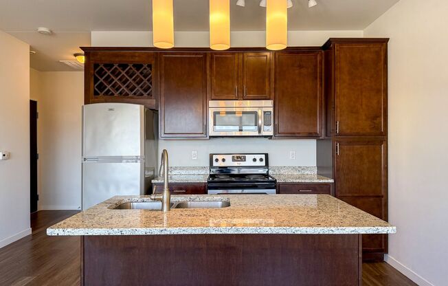 1 bed, 1 bath, 681 sqft, $1,795, Unit 305