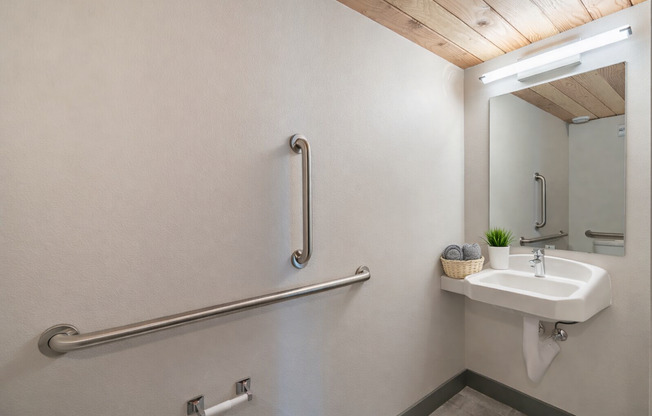 Studio, 1 bath, 732 sqft, $2,105, Unit 001