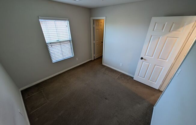 3 beds, 2.5 baths, $1,750