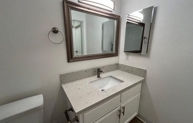 1 bed, 1 bath, 695 sqft, $1,698, Unit 112